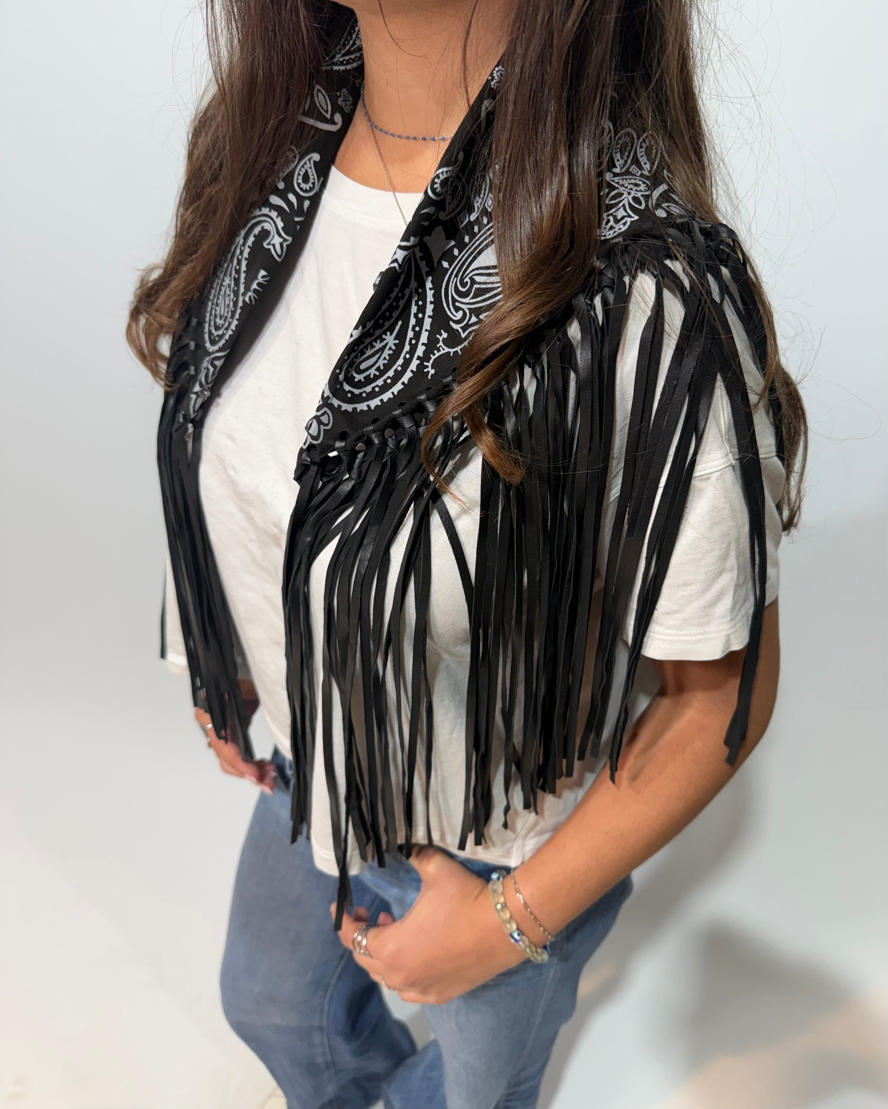 Signature Small Bandanna Scarf Black & White